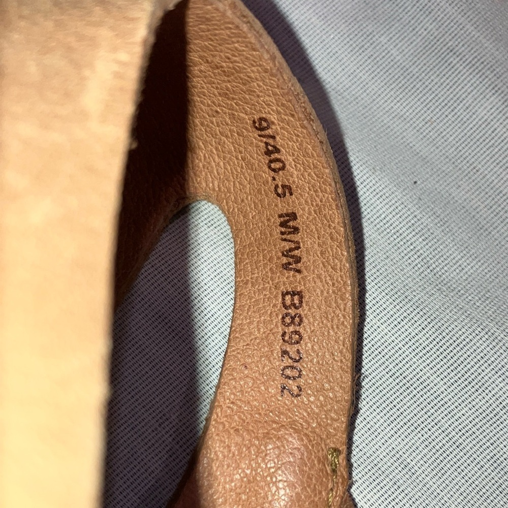 Size 9 (40.5) leather Women's Tan Wedge Sandals - Picture 7 of 16